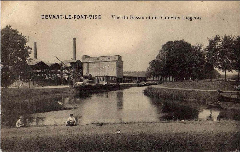 Les usines à Devant-le-Pont